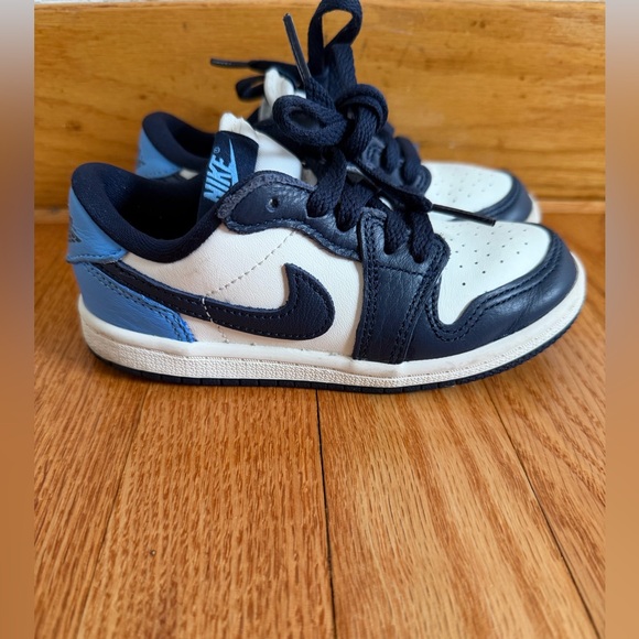 Jordan Toddler Boy Sneakers Size 9 Worn only A Few Times - Picture 1 of 6